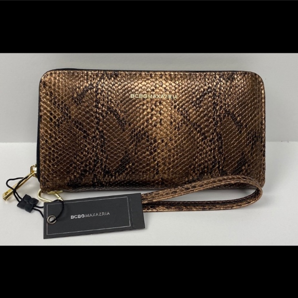 Bcbgmaxazria wallet